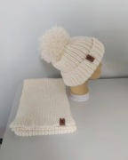 Elegancki Komplet -Szalik i Czapka