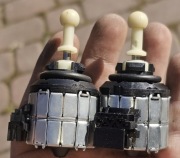 Silniczek krokowy regulacji wysokości lamp xenon ford focus mk2 
