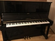 Pianino Miki/ Yamaha, kolor czarny