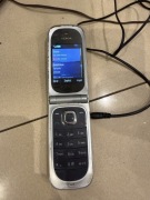 Telefon komórkowy Nokia z klapką