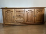 Zestaw mebli dębowych, komoda, stolik