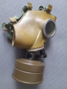 Maska przeciwgazowa MC-1 tzw. świnia z okresu PRL