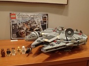 LEGO STAR WARS 4504 - Millennium Falcon (Redesign)