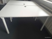 Biurko Kinnarps Białe regulacja wysokości 140 x 80