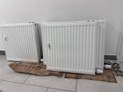 3 GRZEJNIKI STALOWE PANELOWE: 600 X 600 (2) + 600 X 800 (1)