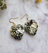 Wiszące kolczyki w kształcie liści monstery z gliny polimerowej 