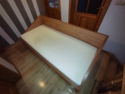 Zestaw mebli drewnianych