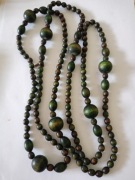 Korale zielone drewniane 