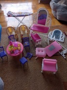 Mebelki dla lalek barbi