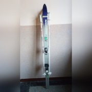 Narty proste z kijkami firmy Rossignol 