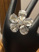 Srebrny pierścionek przepiękny kwiat 