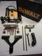 Frezarka ręczna DeWalt DW621 QS02 1100W