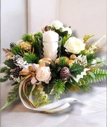 Stroik bożonarodzeniowy na stół sztuczny białe róże 