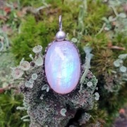 Amulet wisior z kamieniem kamień księżycowy