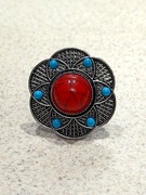 Ozdoba do włosów na gumce z czerwonym oczkiem