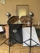 Domowe studio fotograficzne z lampami błyskowymi 