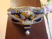 Porcelanowa kolekcjonerska konsolka scienna
