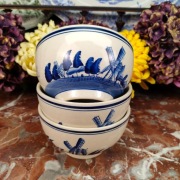 Trzy ładne ręcznie malowane miseczki - 14 cm - Delft Blue