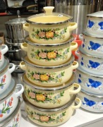 Zestaw garnków emaliowanych  wzór kwiaty 5 szt