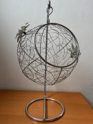 Metalowy koszyk na owoce