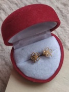 Przepiękne kolczyki koniczynki wkrętki czterolistna koniczynka stal okazja