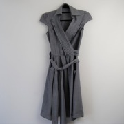 Sukienka Troll rozm S szara dekolt kopertowy zawiązywana w pasie, bawełna