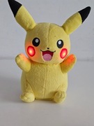 Pokemon Pikachu maskotka interaktywna świeci dźwięk