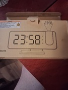 Zegarek budzik z funkcją wyświetlania na suficie