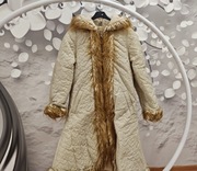 Płaszcz jasny długi