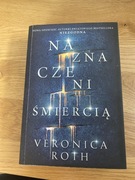 Naznaczeni śmiercią, Veronica Roth