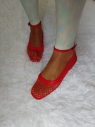 (39) Czerwone, ażurowe baleriny wieczorowe z zapięciem, NOWE 