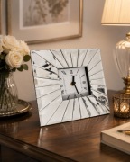 Zegar stojący glamour lustrzany 20x20cm zasilanie bateryjne