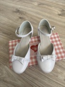 Buty na komunię balerinki skóra ekologiczna rozmiar 33