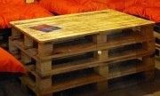 Sprzedam stół z palet 