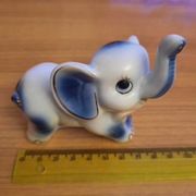 Wyprzedaż "spadków" ... porcelanka (słonik szczęsciarz "niebieski")