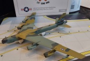 Model Bombowiec US Air Force Boeing B-52H Stratofortress 1:200 Herpa