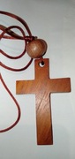 Naszyjnik z krzyżem z drewna oliwnego, wisiorek komunia, bierzmowanie