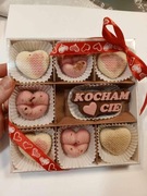 Walentynki czekoladki prezent upominek zakochanych