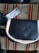 Torebka czarna damska ozdobna bialym misiem 