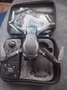 Dron V88 hd nieużywany 