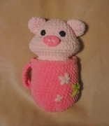 Świnka w kubku ręcznie robiona maskotka