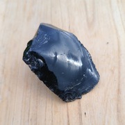 Obsydian czarny surowa bryłka Meksyk waga  około 45g