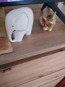 Figurki porcelanowe słoni.
