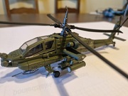model śmigłowca szturmowego Boeing AH-64 Apache. 