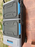 Lodówka turystyczna AbarQs IBF-82BT DUO 80 l elektryczna 230V/12V z kółkami