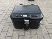 Kufer motocyklowy 46L - GIVI TREKKER DOLOMITI - aluminiowy, monokey