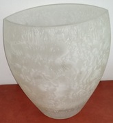 Wazon z teksturą kryształu lub lodu