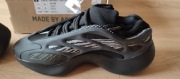 Adidas Yeezy Boost 700 v3 