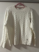 Śliczny biały sweter XL