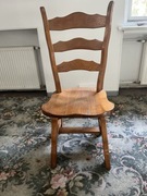 Krzesła drewniane 